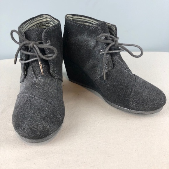Toms Shoes - Toms Ankle Booties Sz 6.5W